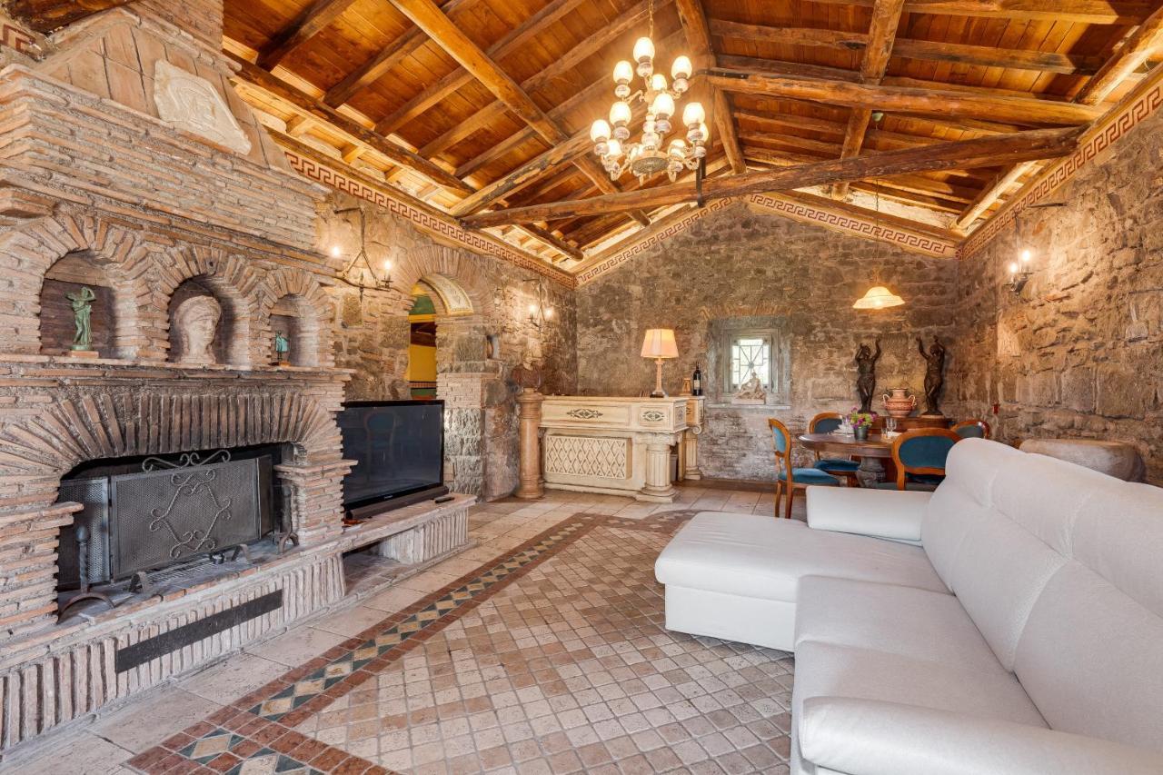 Roman Oasis Villa تْشامبينو المظهر الخارجي الصورة